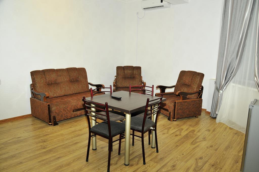 Alma-Ata Hotel Bordjomi Chambre photo